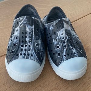 Light up water shoes